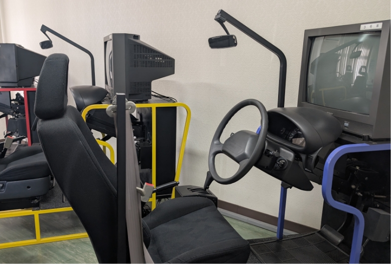 シミュレーター(四輪)